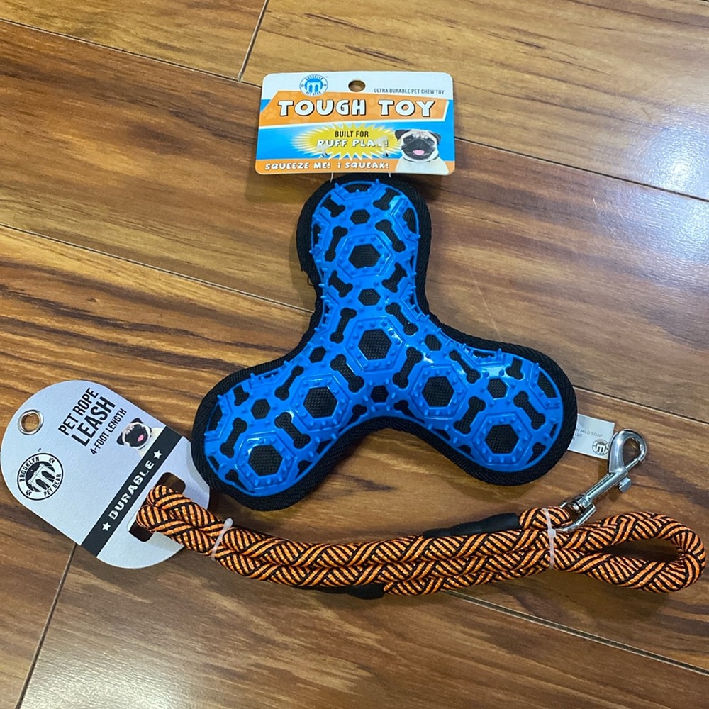 Dog Rope Leash and Chew Toy, NWT